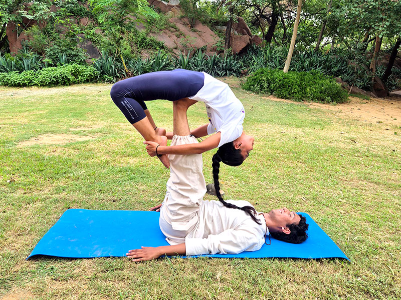 Acro Yoga